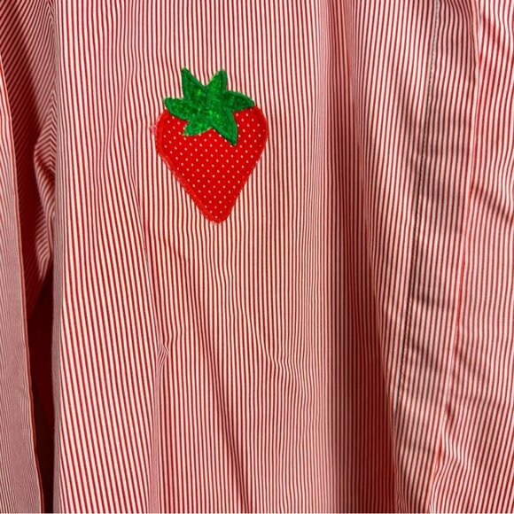 Isaac's Designs Women's Button Down Shirt Strawberry Appliquéd Size XL - Picture 4 of 10